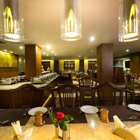 Hotel Grand Residence Ченай Екстериор снимка