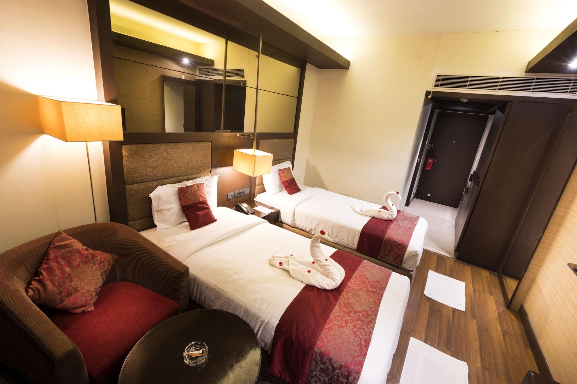 Hotel Grand Residence Ченай Екстериор снимка