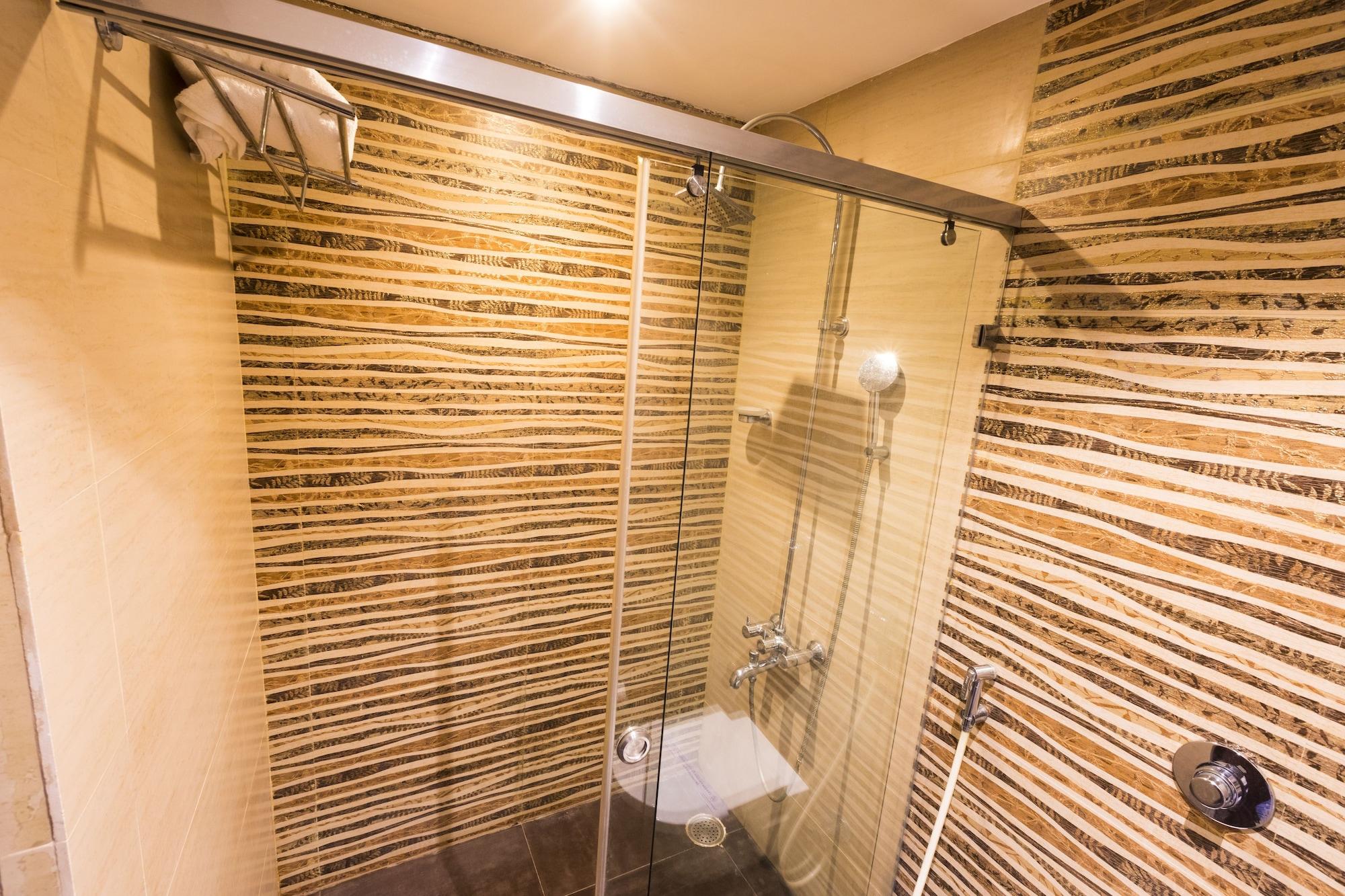Hotel Grand Residence Ченай Екстериор снимка