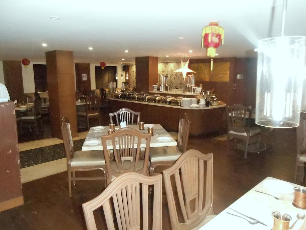 Hotel Grand Residence Ченай Екстериор снимка