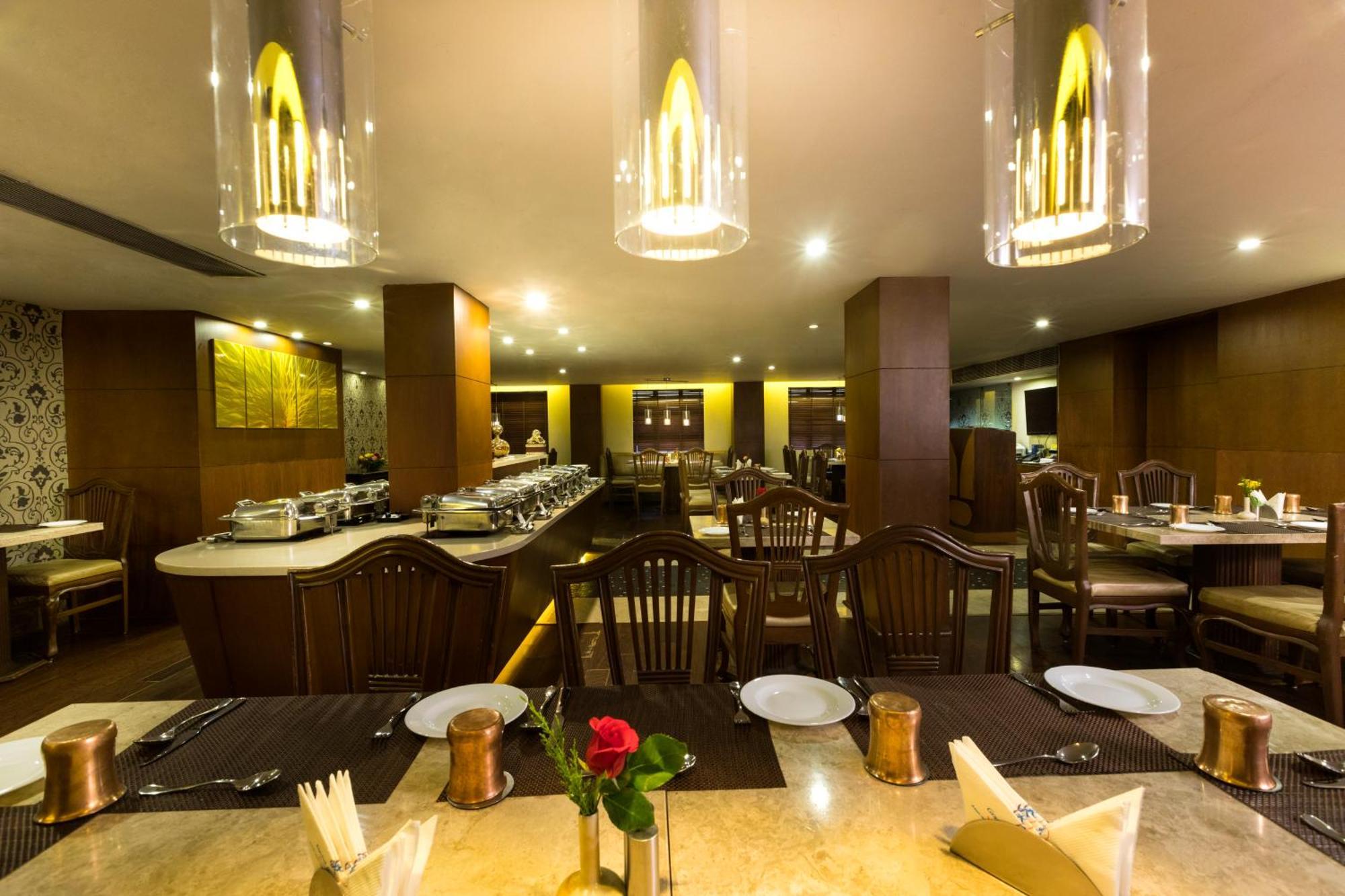Hotel Grand Residence Ченай Екстериор снимка