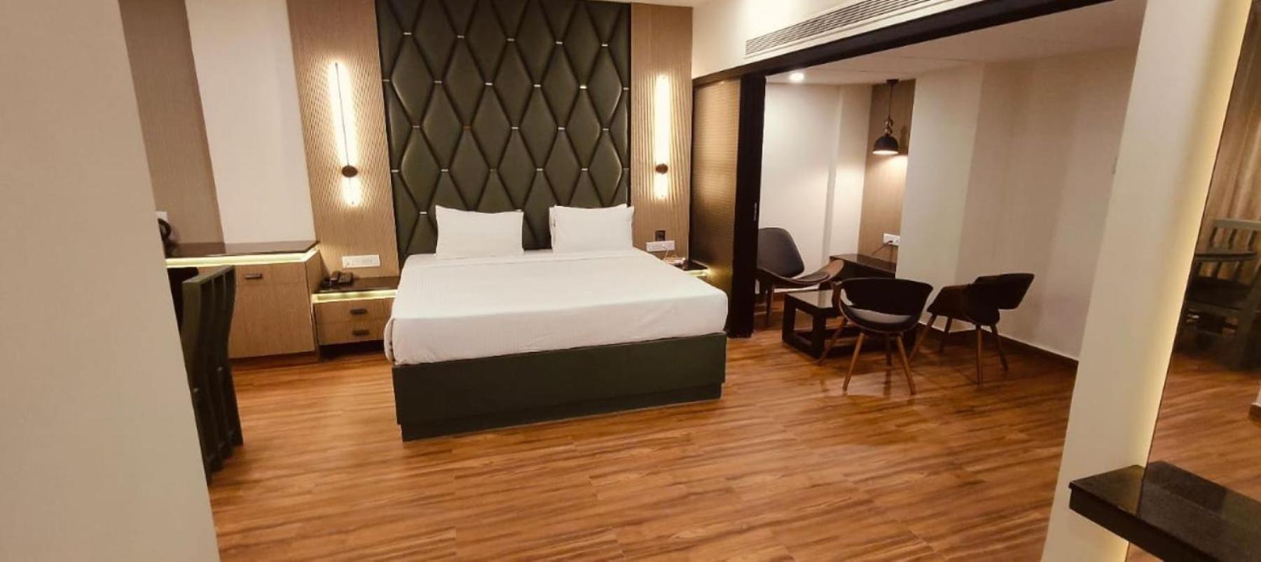 Hotel Grand Residence Ченай Екстериор снимка